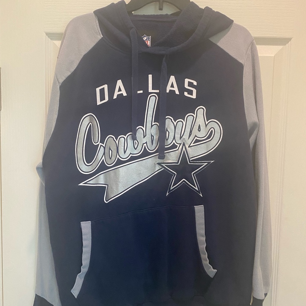 Dallas Cowboys sweaters (2)